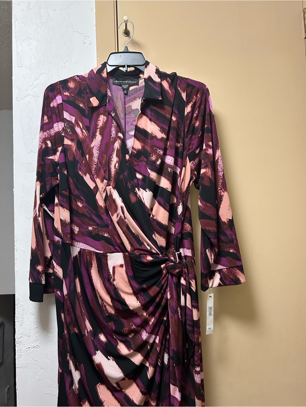 NWT Clover and Sloane Women’s Plus Elegant Abstract Brushstroke Wrap Midi Dress.